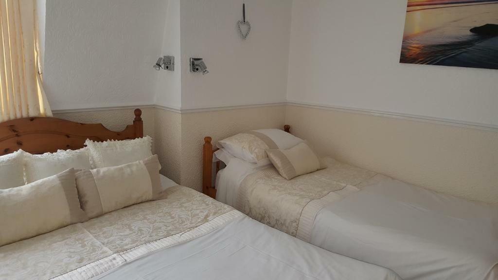 Sheridan Guest house Scarborough